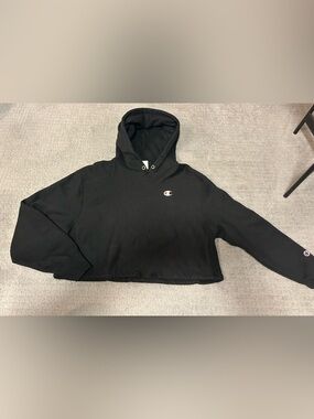 Champion Black Cropped Pullover Hoodie with Logo
